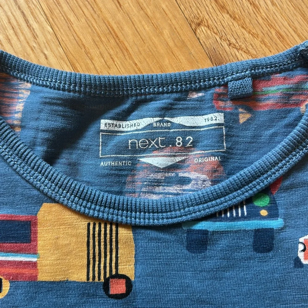 (2) NEXT long sleeve graphic tees - Picture 4 of 11